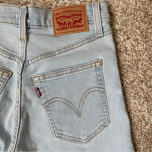 Levi's Women's Ribcage Straight Ankle Jeans, 27, Light Indigo NWOT - Picture 5 of 5